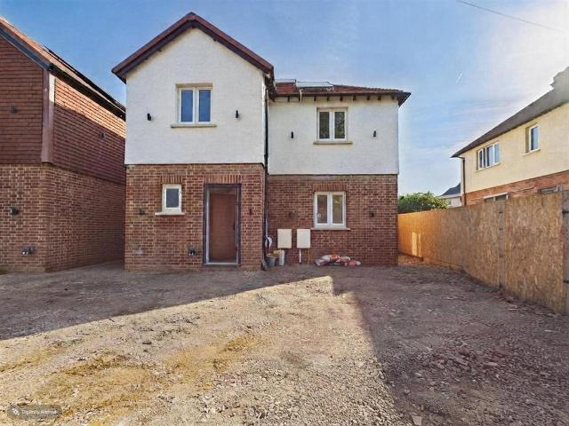 House for sale in Netherne-on-the-Hill, Reigate and Banstead