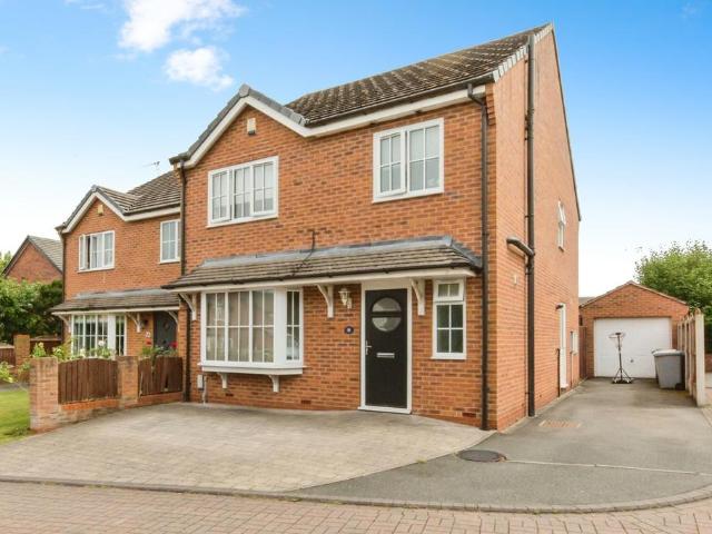 House for sale in Haslington