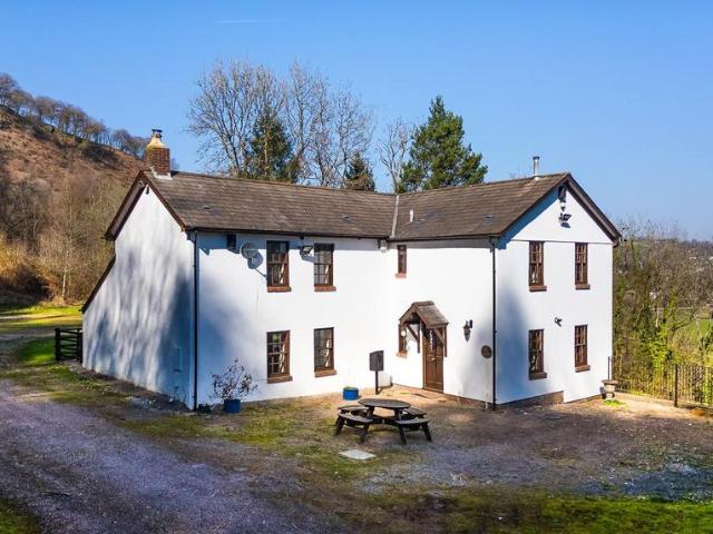 House for sale in Gwaelod-y-garth, Wales