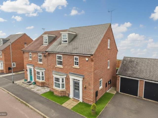House for sale in Barton In Fabis, East Midlands