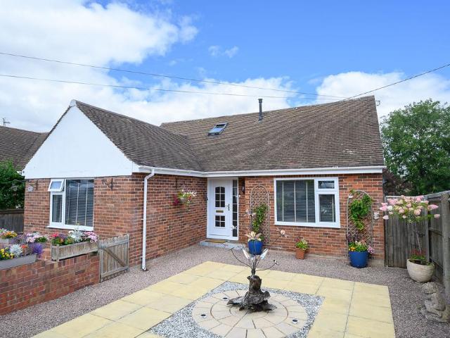 House for sale in Bromsberrow Heath, Gloucestershire