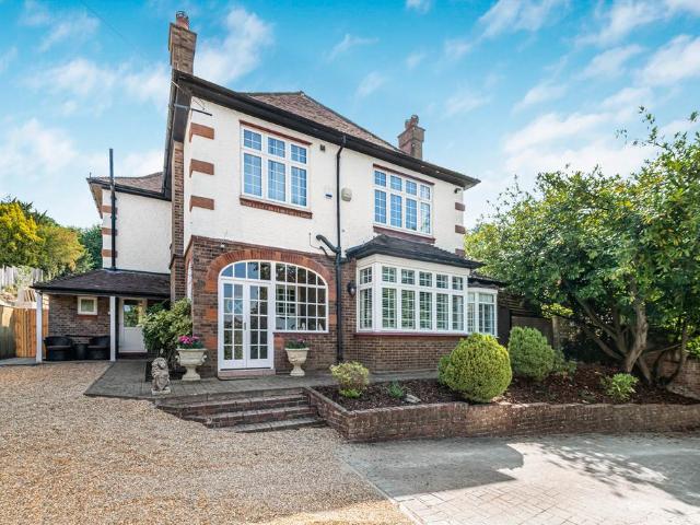 House for sale in London Borough of Croydon, Purley