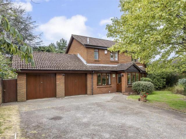 House for sale in Ewens Farm, Golden Valley