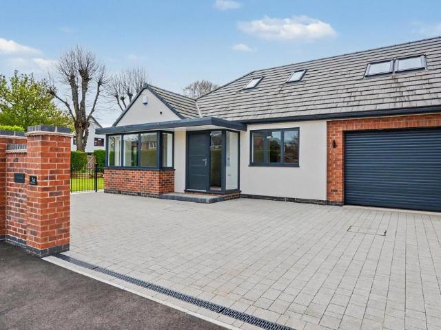 House for sale in Attenborough, East Midlands