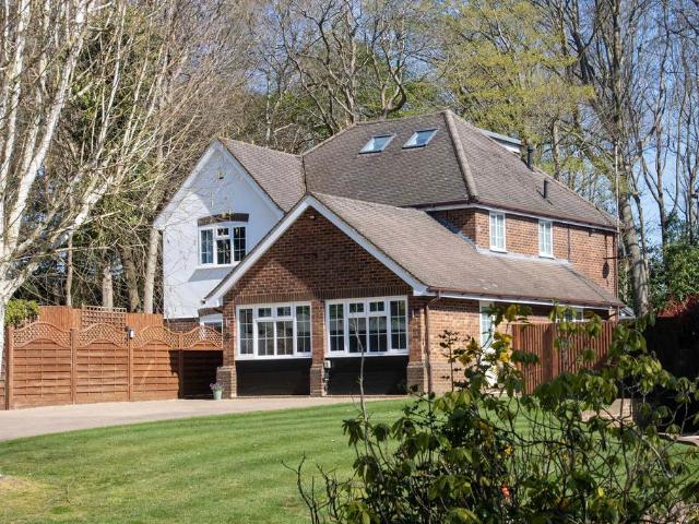 House for sale in Batchworth, Hertfordshire