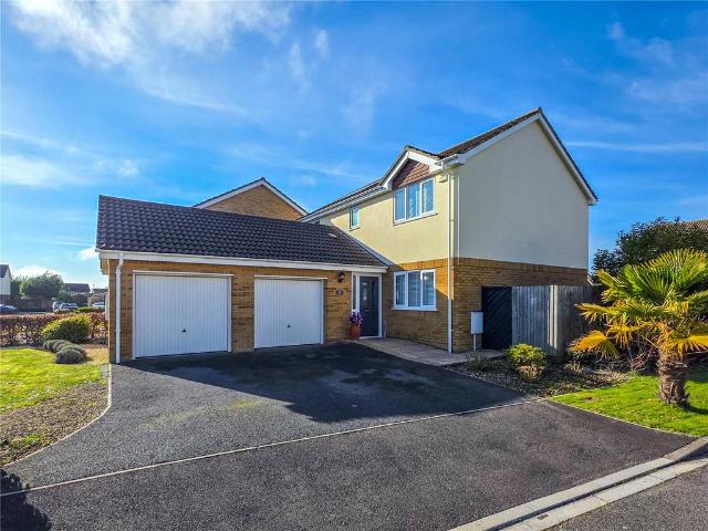 House for sale in Highcliffe