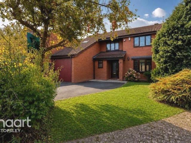 House for sale in Stopsley, Luton