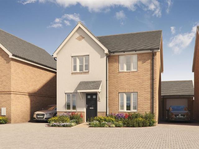 House for sale in How Wood, Five Acres