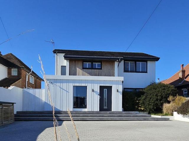 House for sale in Dumpton Gap, Acol