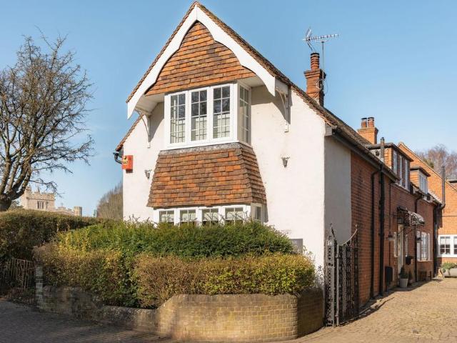 House for sale in Wigginton, Pouchen End