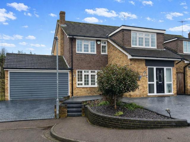 House for sale in Navestock Side, Essex