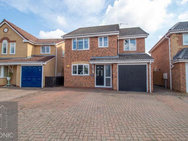 House for sale in Thorpe Marriott, Broadland