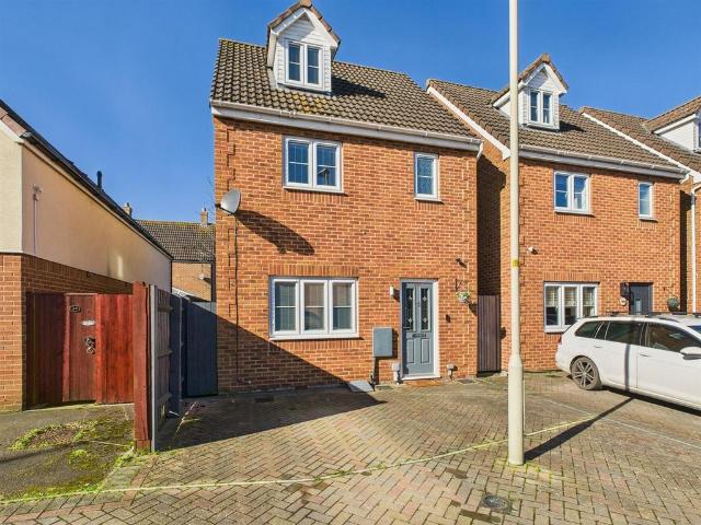 House for sale in Gloucester, Gloucestershire