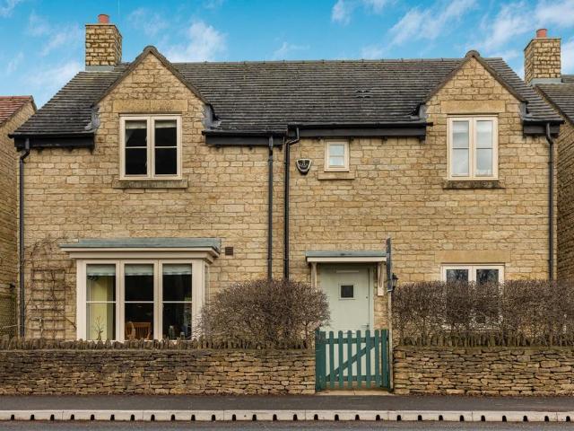 House for sale in Eastcombe, School House
