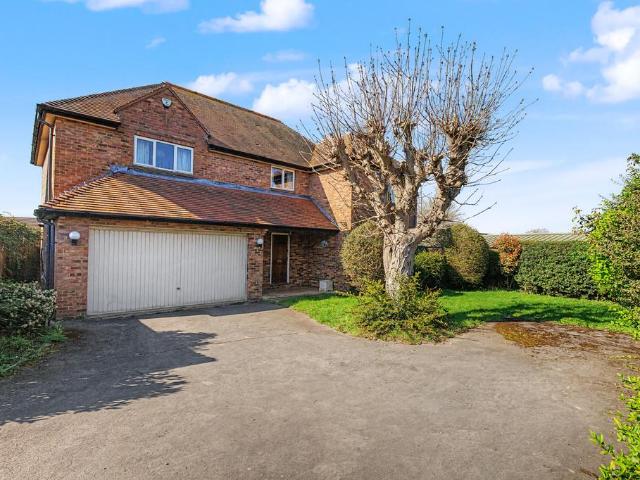 House for sale in Caldecott, Dromore