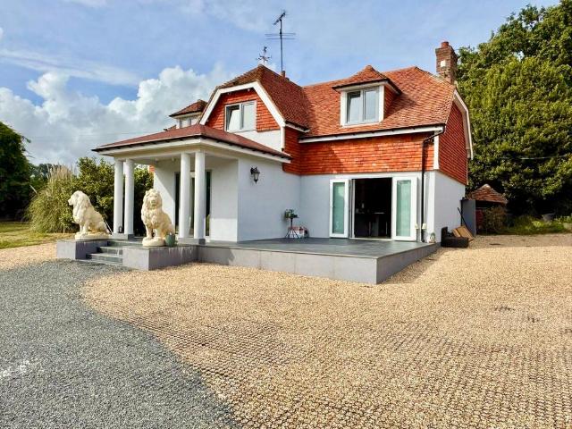 House for sale in Heathlands, East Sussex