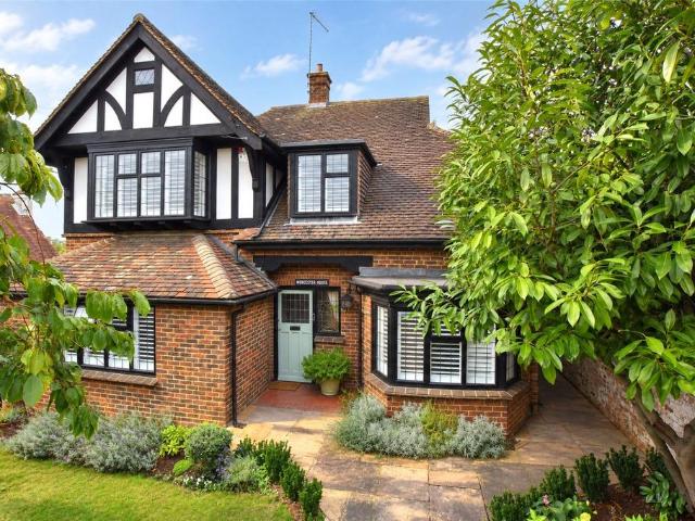 House for sale in Pachesham Park, Surrey