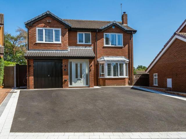 House for sale in Wall Heath, West Midlands