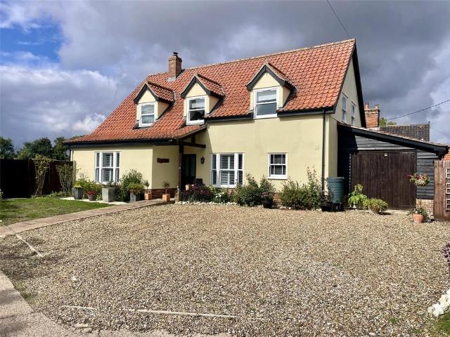 House for sale in Bedingfield, Suffolk