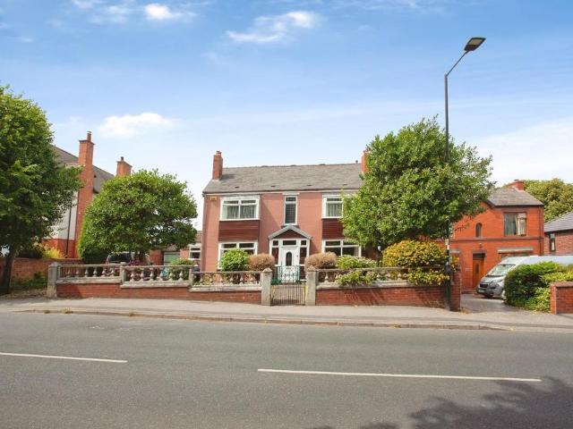 House for sale in Woodhouse, South Yorkshire