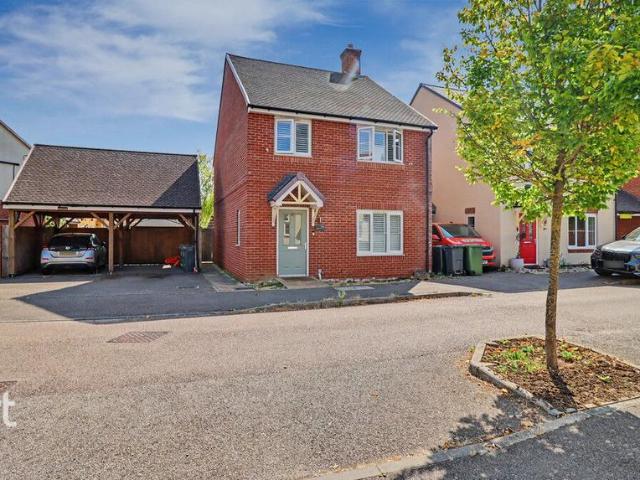 House for sale in Bridgefield, Ashford