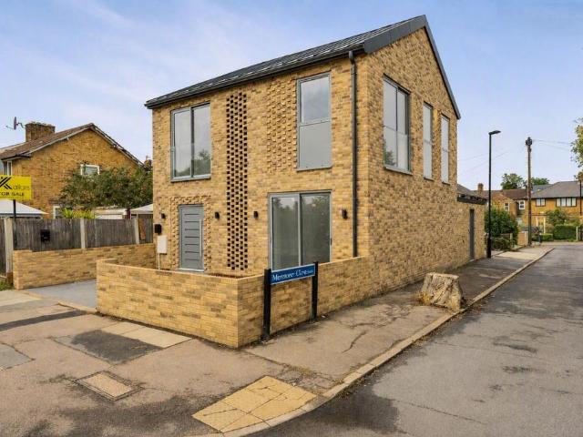 House for sale in London Borough of Lewisham, Greater London