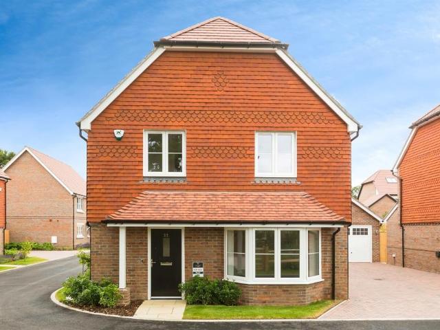 House for sale in Perryfields, West Sussex