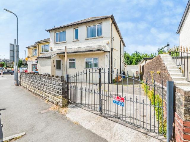 House for sale in Falcon Lodge, Wales