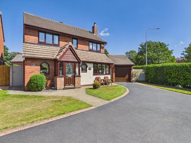 House for sale in Roby Mill, Lancashire