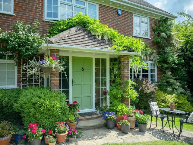 House for sale in Kingsfold, Horsham