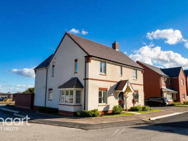 House for sale in Roxton, Bedford