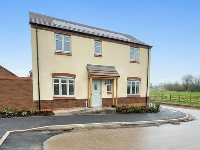 House for sale in Baswich, Staffordshire