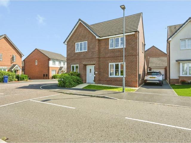 House for sale in Burtonwood and Westbrook, Warrington