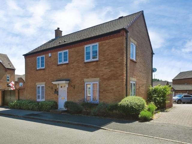 House for sale in Kettlebrook, Staffordshire