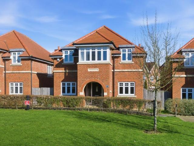 House for sale in St Albans, Five Acres