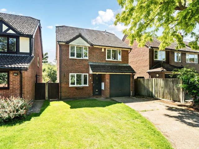 House for sale in The Butts, Kent