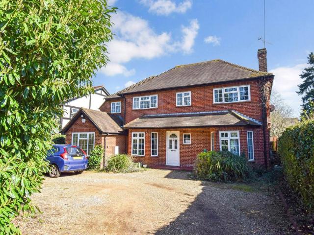 House for sale in Farnham Common, Buckinghamshire