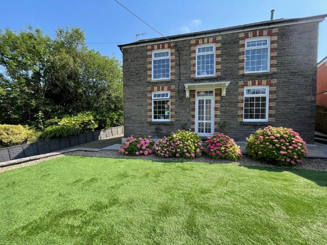 House for sale in Pontardawe, Pontardawe, Clydach