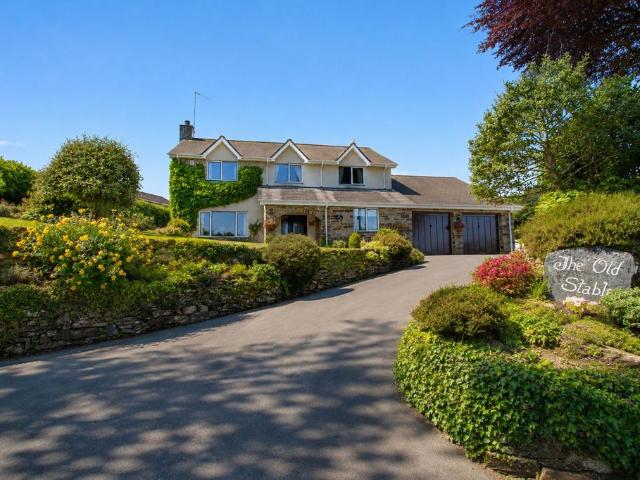 House for sale in Weir Quay, Devon