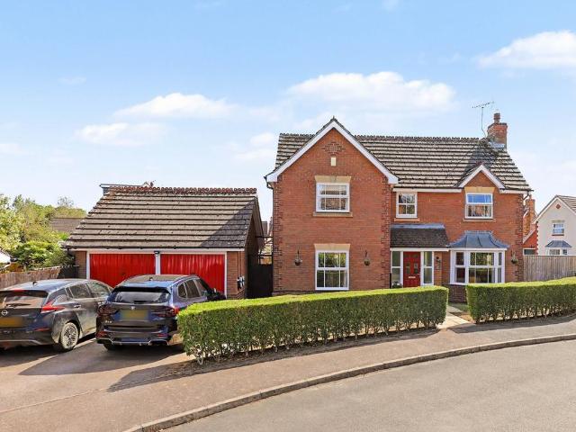 House for sale in Evershot, Oxfordshire