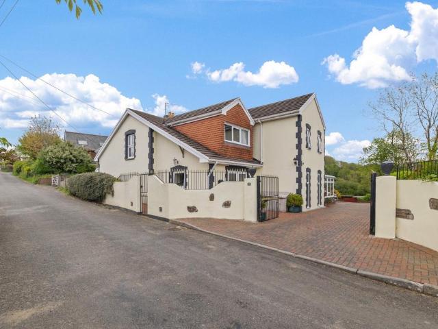 House for sale in Mawr, Felindre