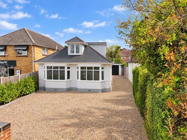 House for sale in Canford Bottom, Hampreston