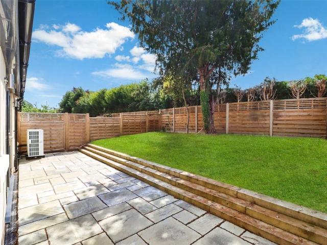House for sale in Stoke Lodge and The Common, Patchway