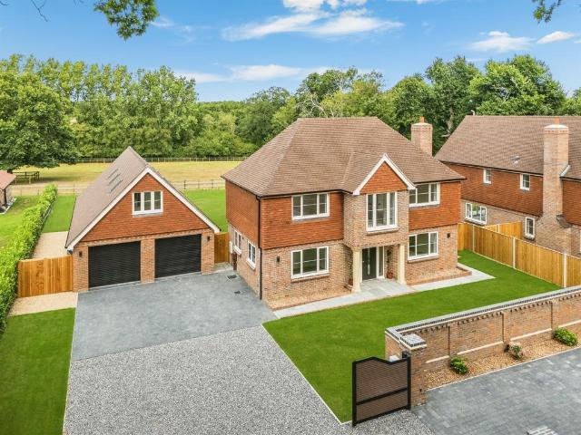 House for sale in North Boarhunt, Hampshire