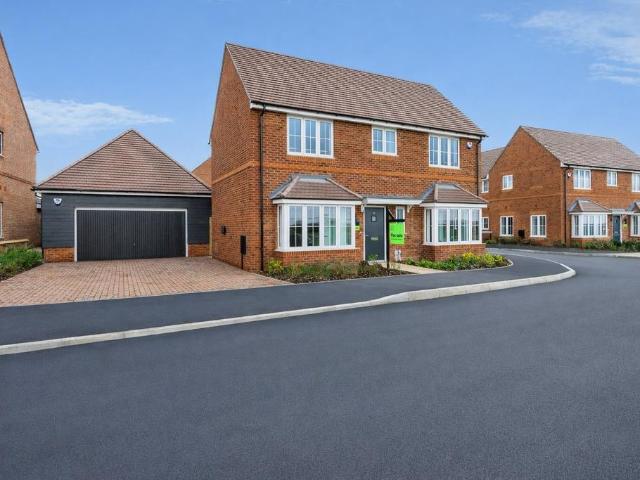 House for sale in Little Kimble, Buckinghamshire