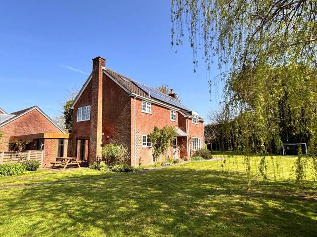 House for sale in Rodbourne, Wiltshire