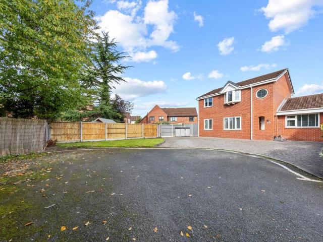 House for sale in Fearnhead, Warrington