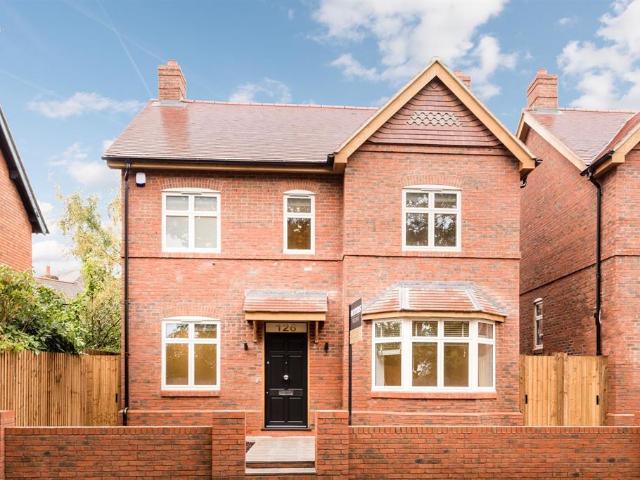 House for sale in Kings Heath, Wake Green