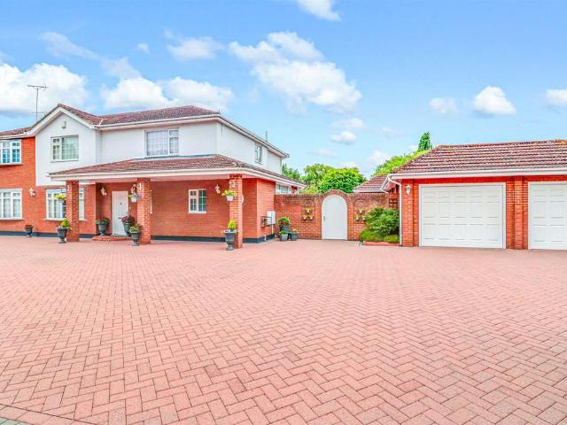 House for sale in Barling, Essex