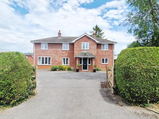 House for sale in Barton Stacey, Hampshire
